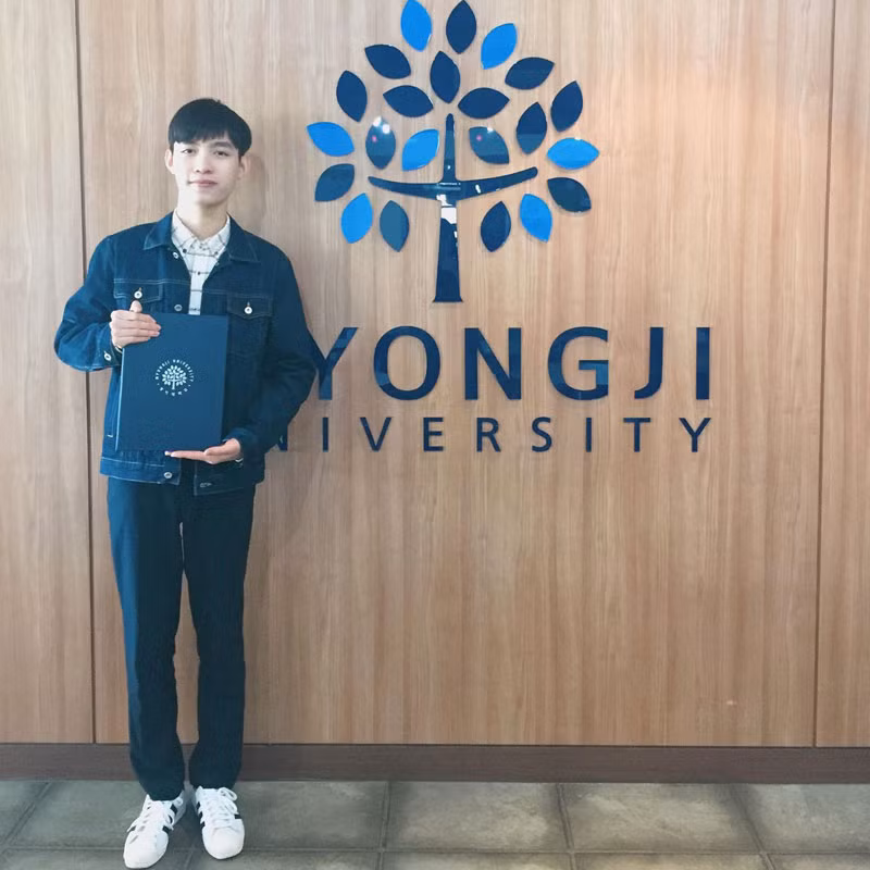 Trai đẹp 9x có tá thành tích học cực khủng, “nổi đình đám” với giới trẻ Hàn Quốc ảnh 3