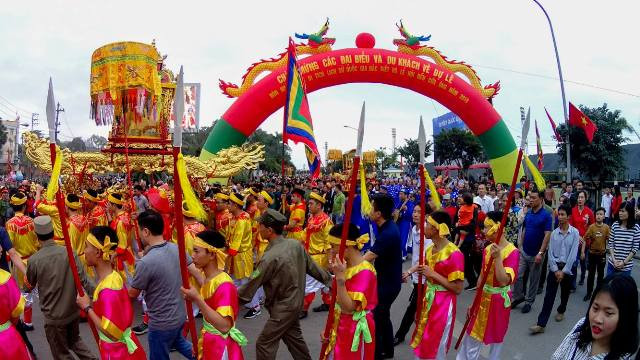 Hàng vạn người dự Lễ khai hội đền Cửa Ông