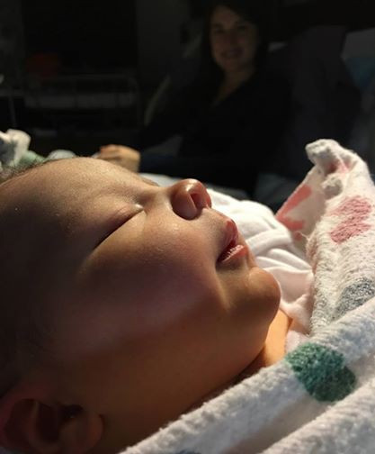 Chồng tí tởn chụp ảnh selfie lúc vợ tái mặt đau đẻ còn khoe lên mạng, ai cũng lo lắng cho “tính mạng” của anh sau đó - Ảnh 4. Chồng tí tởn chụp ảnh selfie lúc vợ tái mặt đau đẻ còn khoe lên mạng, ai cũng lo lắng cho “tính mạng” của anh sau đó - Ảnh 4.