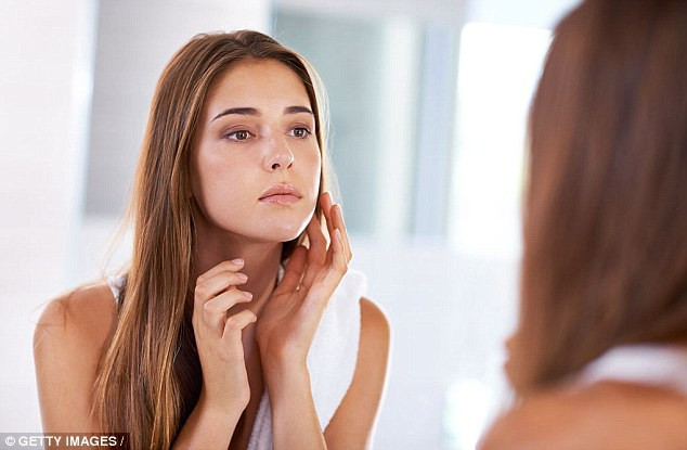 Chuyên gia chỉ ra khăn ướt tẩy trang đã làm hỏng da bạn như thế này nếu dùng không đúng cách - Ảnh 3. Chuyên gia chỉ ra khăn ướt tẩy trang đã làm hỏng da bạn như thế này nếu dùng không đúng cách - Ảnh 3.