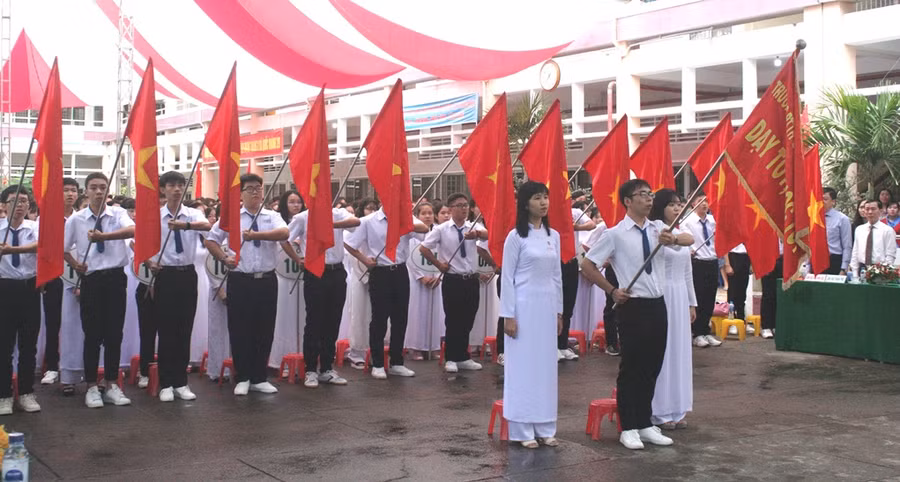 Các địa phương tập trung phòng, chống dịch Covid-19, chuẩn bị cho năm học mới. Ảnh: Q. Ngữ.