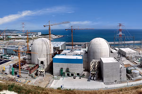 Láng giềng Triều Tiên “ngồi trên đống lửa”