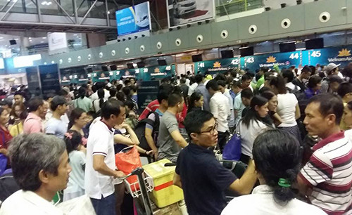 Trong trường hợp chuyến bay bị chậm từ 3h, các hãng hàng không phải phục vụ hành khách ăn uống. Ảnh minh họa:Phương Sơn nhung-chinh-sach-noi-bat-co-hieu-luc-tu-thang-11