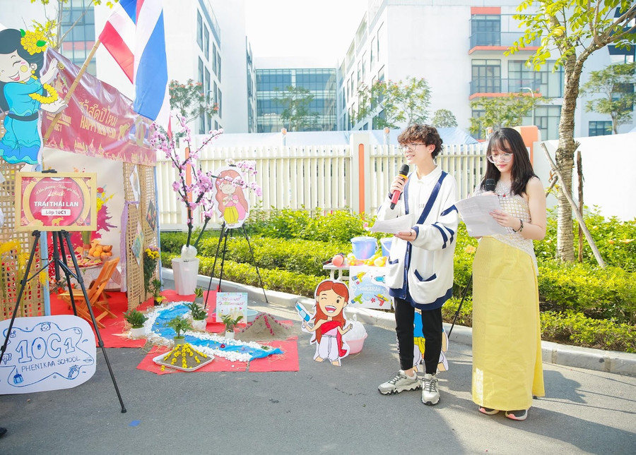 Học sinh thiết kế trại và trình bày về các nền văn hóa trong Hội Xuân “Tết Bốn Phương - Xuân yêu thương” Học sinh thiết kế trại và trình bày về các nền văn hóa trong Hội Xuân “Tết Bốn Phương - Xuân yêu thương”