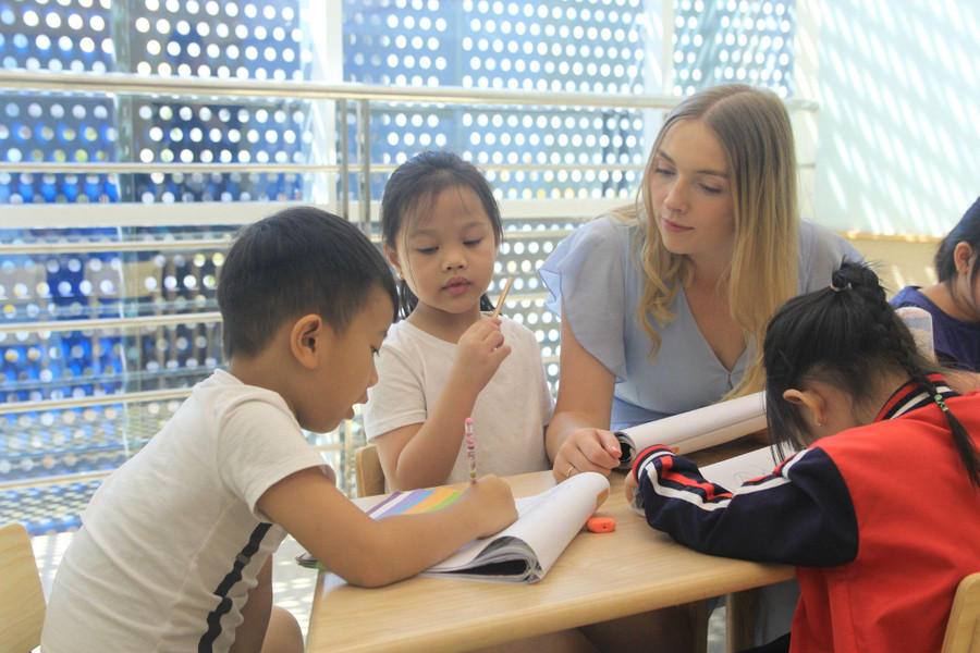 Phương pháp giáo dục toàn diện đã tạo nên môi trường học tập hiệu quả tại ILA. Phương pháp giáo dục toàn diện đã tạo nên môi trường học tập hiệu quả tại ILA.