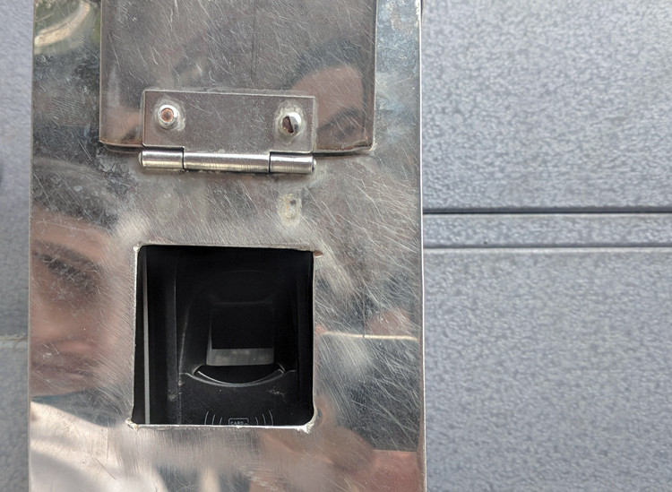 vụ sát hại nữ sinh 19 tuổi: tìm thấy xe máy của nghi phạm ở bờ kênh hình 5 vu sat hai nu sinh 19 tuoi: tim thay xe may cua nghi pham o bo kenh hinh 5