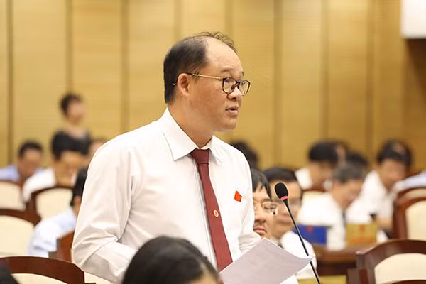 Tướng Đoàn Duy Khương đề nghị hủy hàng nghìn xe máy hết niên hạn