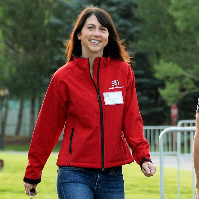 28-mackenzie-bezos 28-mackenzie-bezos