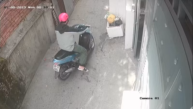 vu sat hai nu sinh 19 tuoi: tim thay xe may cua nghi pham o bo kenh hinh 3