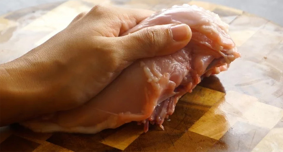 . Quan trọng nhất là xác định vị trí xương. (Ảnh: ITN).