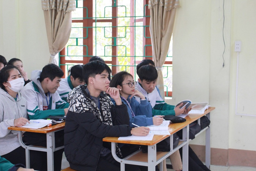 Năm học 2021 – 2022, trường THPT Dương Tự Minh, TP Thái Nguyên có tỷ lệ đỗ tốt nghiệp THPT là 98,65%.