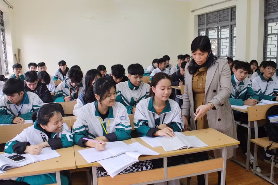 Chuẩn bị "hành trang" cho học sinh tự tin bước vào kỳ thi tốt nghiệp THPT.