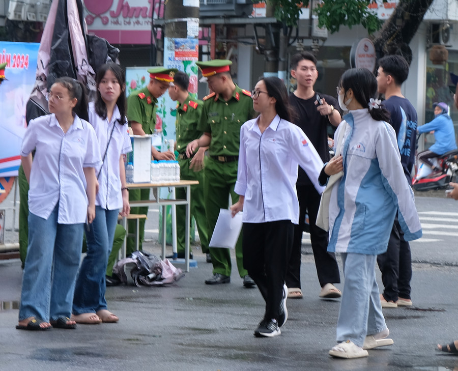 Thí sinh Thanh Hoá bước vào môn thi cuối cùng Kỳ thi tốt nghiệp THPT 2024. Thí sinh Thanh Hoá bước vào môn thi cuối cùng Kỳ thi tốt nghiệp THPT 2024.