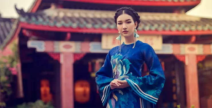 Phụ nữ dịu dàng, thần sắc phấn chấn, tâm địa vui vẻ, tất sẽ nhan sắc xinh đẹp, da dẻ mịn màng, như tiên nữ giáng trần. 