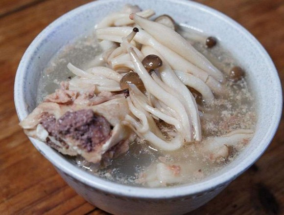 canh-xuong3-ngoisao.vn-w640-h486 0 canh xương, nấu canh xương, bọt, bong bóng