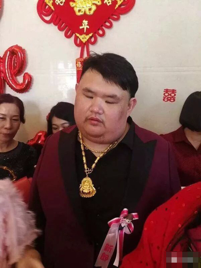 Lấy phú nhị đại xấu trai, hot girl xứ Trung vẫn quả quyết yêu thật lòng không màng vật chất - Ảnh 2. Lấy phú nhị đại xấu trai, hot girl xứ Trung vẫn quả quyết yêu thật lòng không màng vật chất - Ảnh 2.