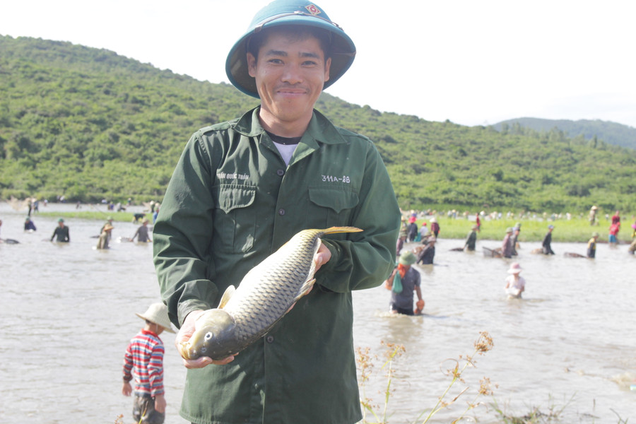 Niềm vui khi bắt được con cá đầu tiên