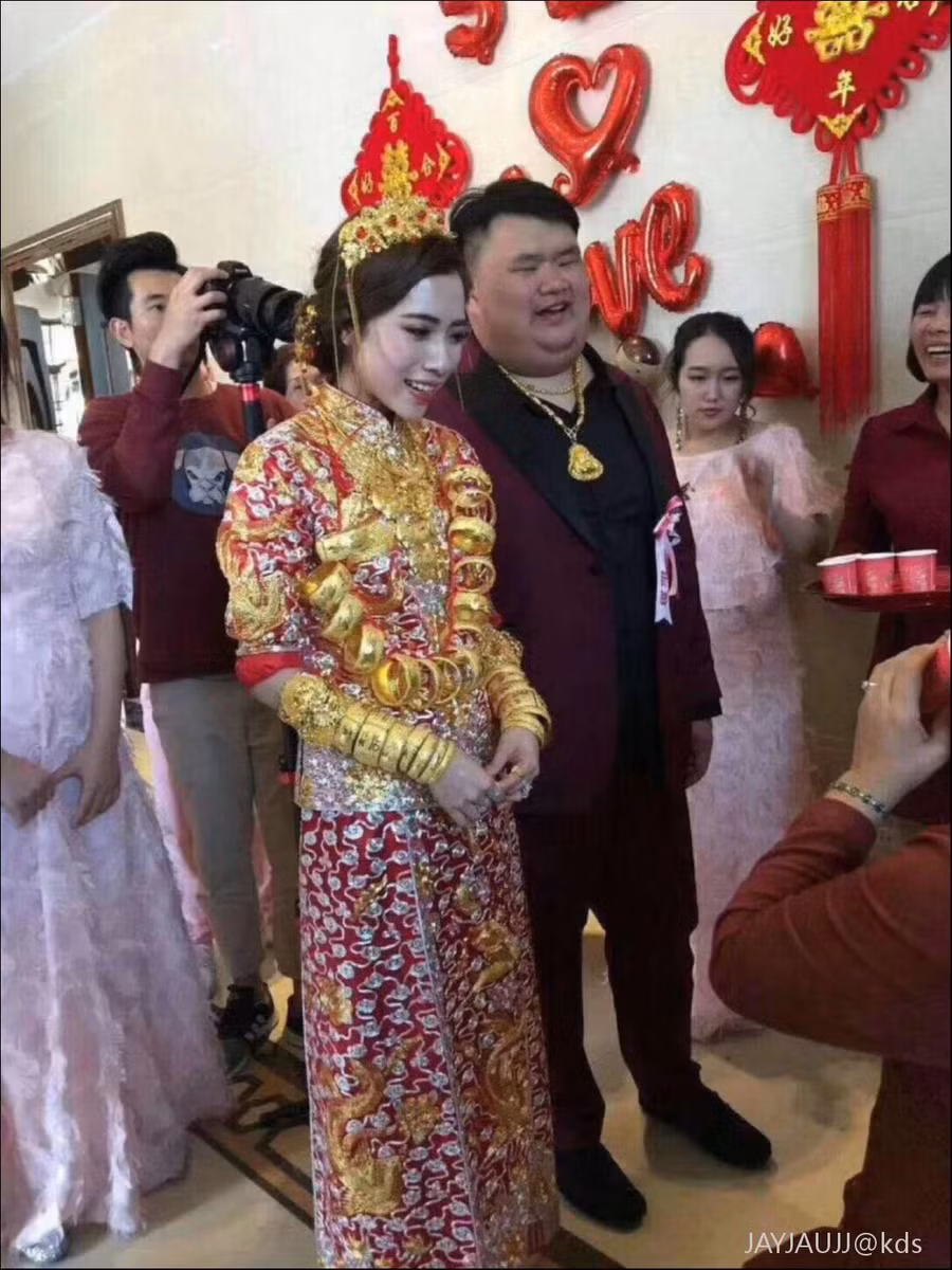 Lấy phú nhị đại xấu trai, hot girl xứ Trung vẫn quả quyết yêu thật lòng không màng vật chất - Ảnh 1.