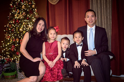 Katherine Trần có bố mẹ đều là người Việt. Cô bé có hai em trai 5 tuổi và 2 tuổi. Ảnh:Nhân vật cung cấp