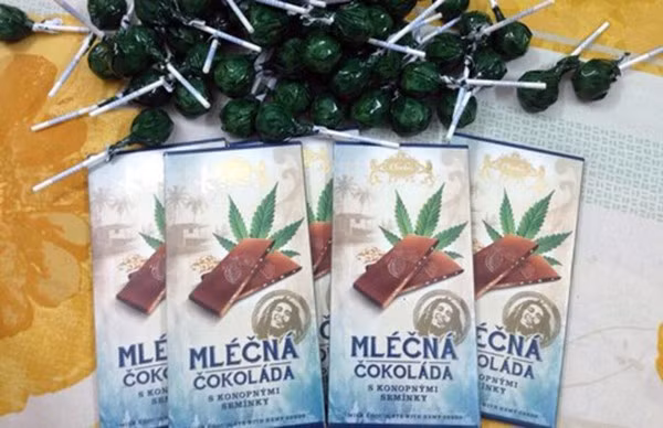 Kẹo mút chứa tinh dầu cần sa rao bán trên mạng.