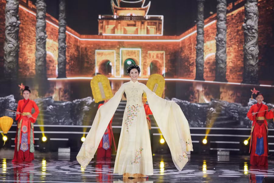 Hoa hậu Ngọc Hân.