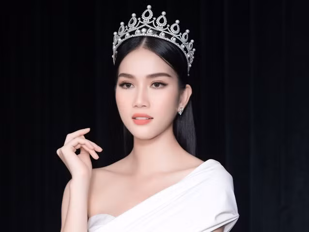 Á hậu Phương Anh được fan quốc tế dự đoán đăng quang tại Miss International