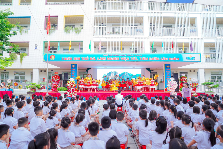 Năm học 2023-2024, Trường Tiểu học Vạn Bảo tuyển 200 chỉ tiêu vào lớp 1.