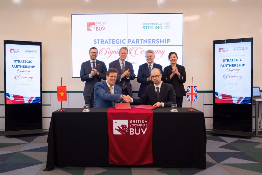 BUV là đối tác chiến lược của Đại học Stirling BUV là đối tác chiến lược của Đại học Stirling