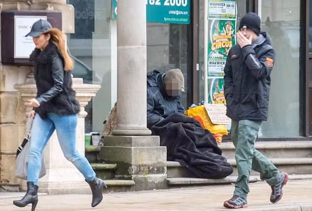 Anh,ăn mày,thu nhập khủng,người vô gia cư