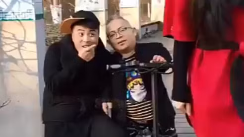 To đầu mà còn dại thì ăn đòn là đúng