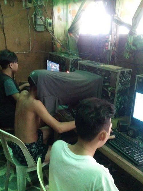 Cách bảo vệ sự riêng tư khi lên mạng ở nơi công cộng. Cách bảo vệ sự riêng tư khi lên mạng ở nơi công cộng.