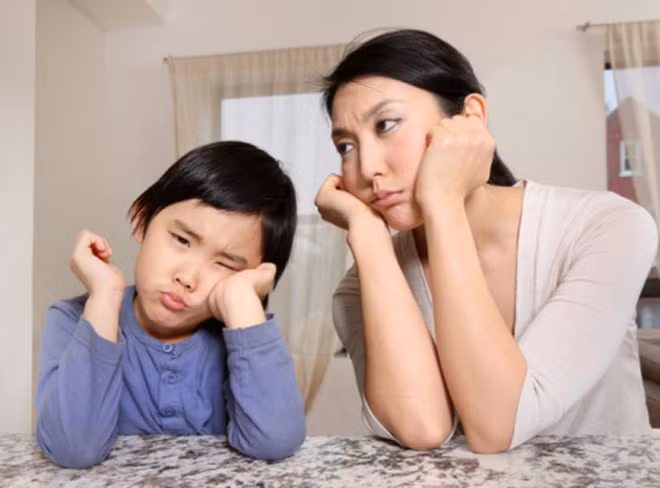 Bi quyet don gian de sua thoi me nheo, khoc loc cua tre