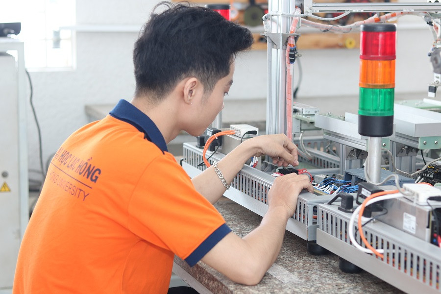 Ngoài việc học chuyên môn, kỹ năng mềm cũng là một trong các ưu tiên lựa chọn của Tuấn Anh