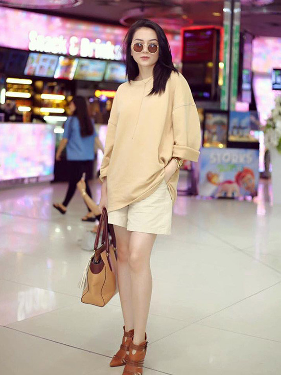 xi-ta-hot-girl-viet-me-met-do-denim-trong-street-style-tuan-qua-10