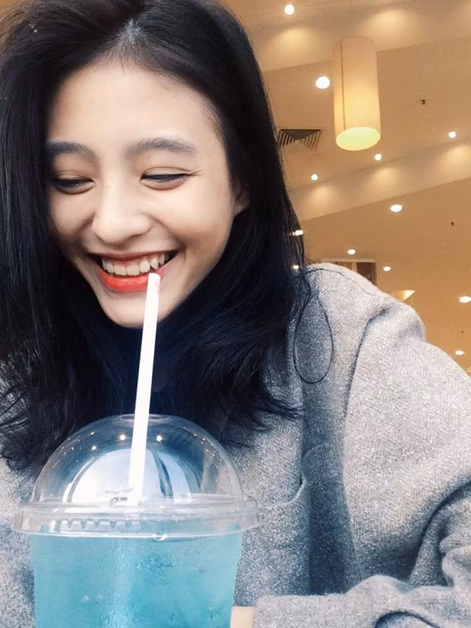 Hot girl lai Phap duoc coi nhu ban sao cua Kha Ngan hinh anh 3