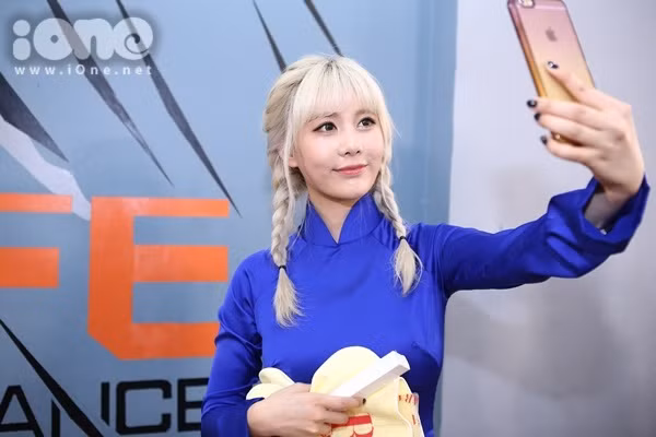 toc-tet-mau-bach-kim-chun-sanh-dieu-moi-cua-con-gai-2