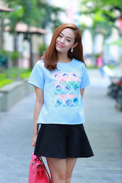 Học sao Việt mặc đẹp với hồng thạch anh và xanh thanh bình ảnh 4 Học sao Việt mặc đẹp với hồng thạch anh và xanh thanh bình