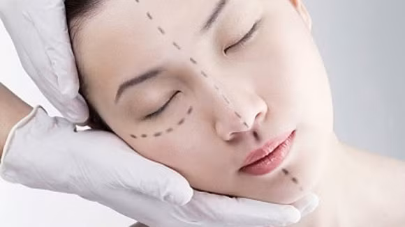 Phẫu thuật thẩm mỹ - con dao hai lưỡi