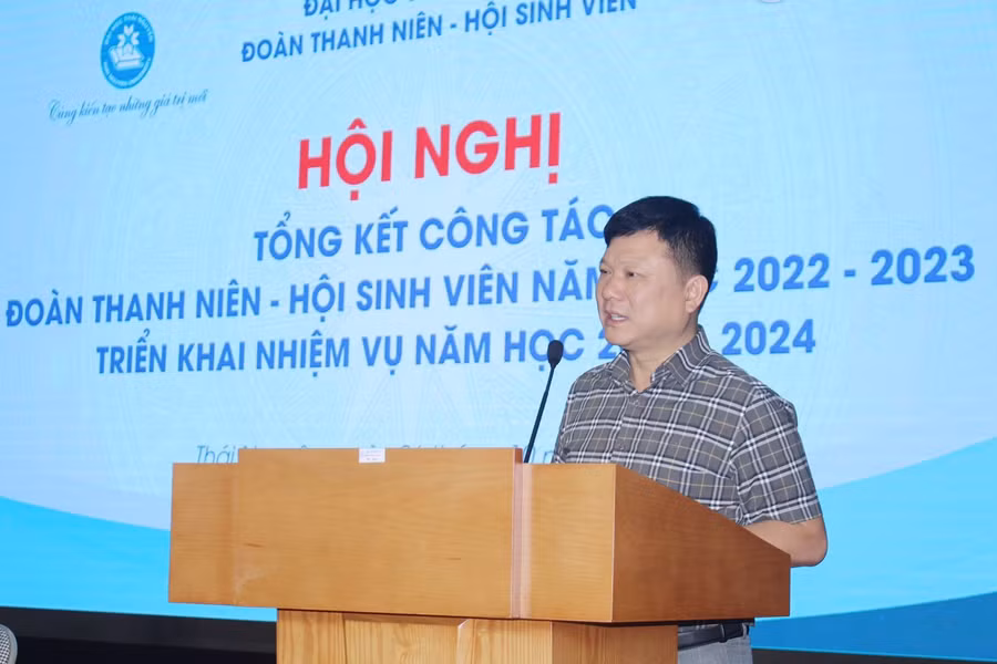 PGS.TS Hoàng Văn Hùng, Giám đốc Đại học Thái Nguyên phát biểu tại chương trình.