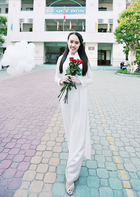 Nguyễn Lê Vân trở thành thủ khoa khối D của cả nước với điểm số 28,25.