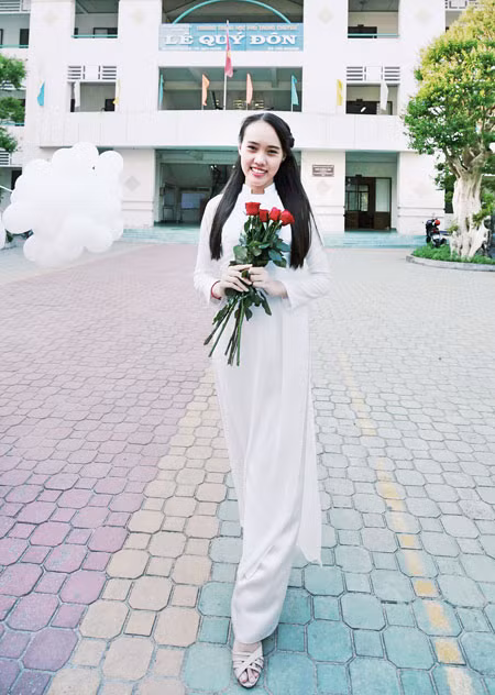 Nguyễn Lê Vân trở thành thủ khoa khối D của cả nước với điểm số 28,25.