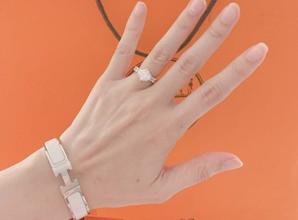 Hari Won được Trấn Thành tặng la liệt đồ hiệu ngàn đô, để kín giường hình ảnh 3 hari won duoc tran thanh tang la liet do hieu ngan do, de kin giuong hinh anh 3