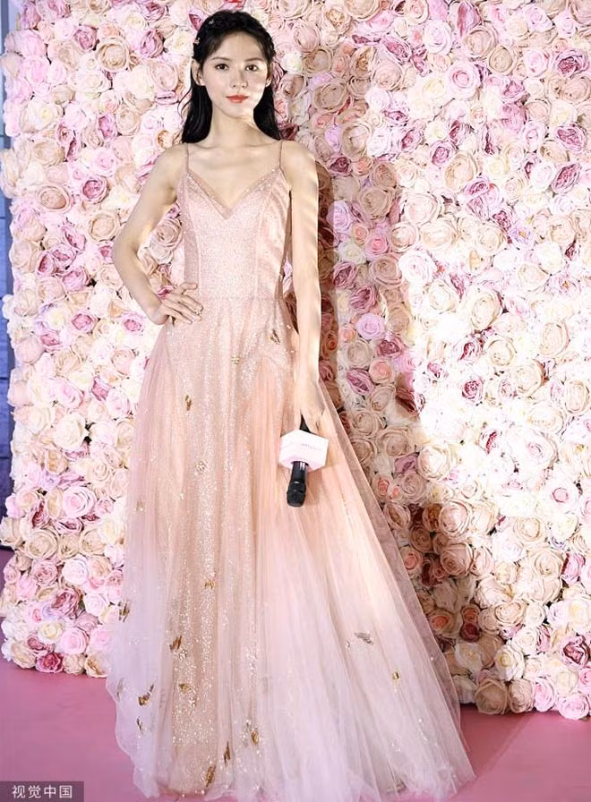 tinh cu dep nhu tien nu giang tran cua "thieu gia hu nhat trung quoc" hinh anh 3