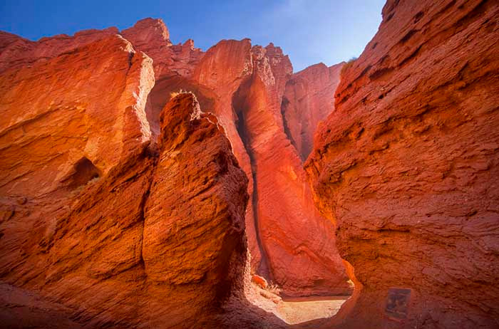 khong can den my, co mot hem nui do ruc tuyet dep ngay sat viet nam hinh anh 5