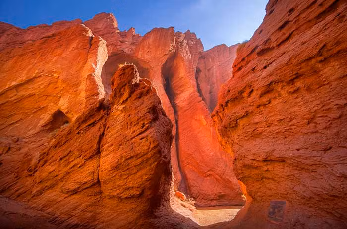 khong can den my, co mot hem nui do ruc tuyet dep ngay sat viet nam hinh anh 5