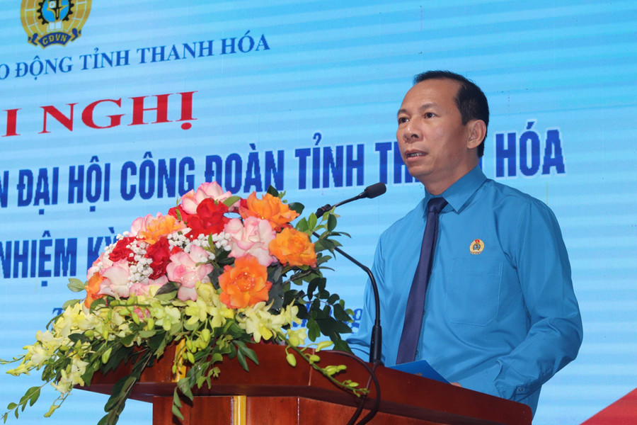 Ông Võ Mạnh Sơn - Tỉnh ủy viên, Chủ tịch Liên đoàn Lao động tỉnh Thanh Hóa phát biểu khai mạc. Ảnh: LT.