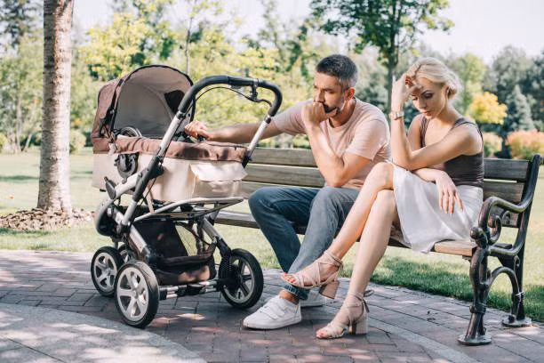 co gai hoang loan khi biet ban trai yeu 3 nam da la bo cua 3 dua tre hinh anh 1