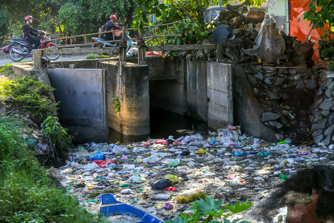 10 km kênh ô nhiễm ở Sài Gòn trước khi được cải tạo ảnh 6 10 km kênh ô nhiễm ở Sài Gòn trước khi được cải tạo ảnh 6