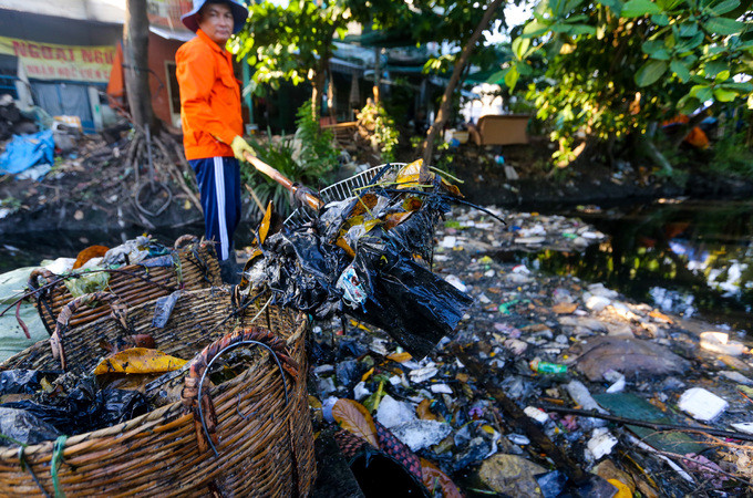 10 km kênh ô nhiễm ở Sài Gòn trước khi được cải tạo ảnh 3 10 km kênh ô nhiễm ở Sài Gòn trước khi được cải tạo ảnh 3