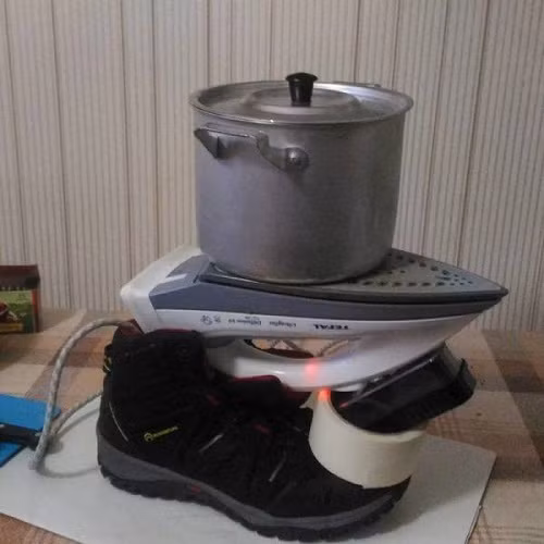 Trong cái khó, ló cái khôn.